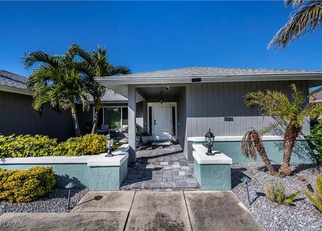 Property at 3328 SE 18th Ave, Cape Coral, FL 33904, 4 beds, 3 baths