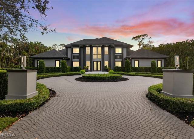 Property at 13792 Pine Villa Ln, Fort Myers, FL 33912, 4 beds, 4.5 baths