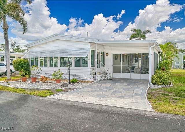Property at 138 Lexington Ave, Fort Myers, FL 33908, 2 beds, 2 baths