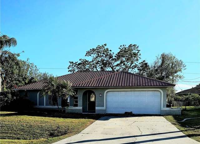 Property at 1004 SW 33rd St, Cape Coral, FL 33914, 3 beds, 2 baths
