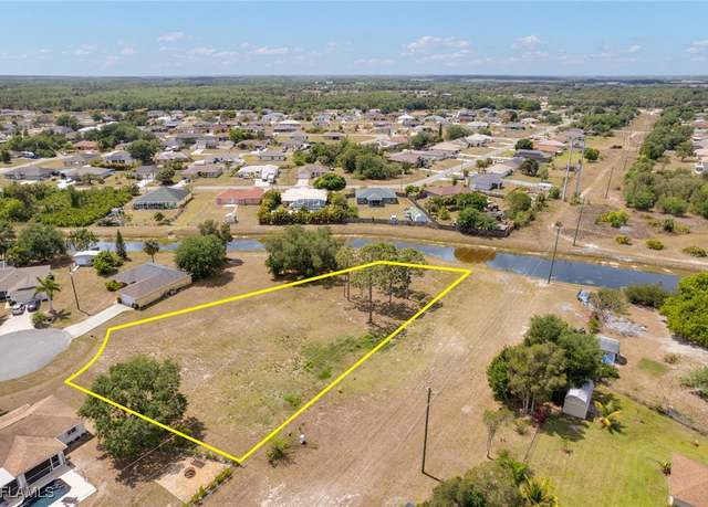 Property at 203 Reaville Ct, Fort Myers, FL 33913