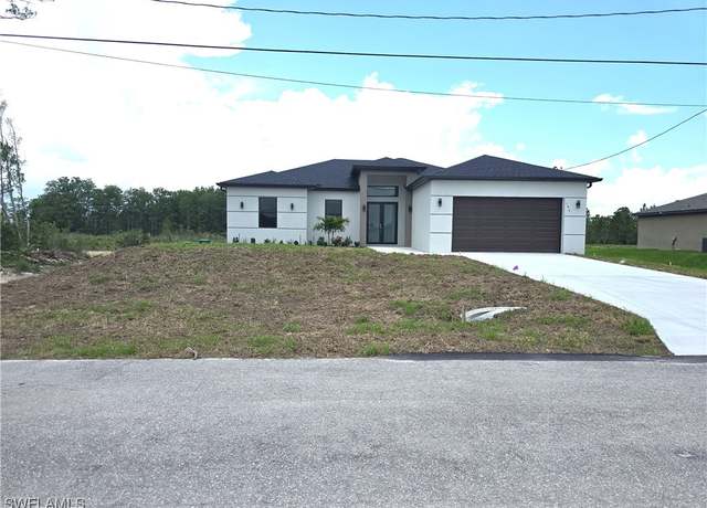 Property at 194 Yager Cir, Fort Myers, FL 33913, 3 beds, 3 baths