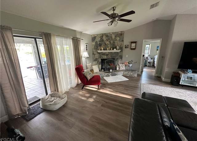 Property at 360 Hazel Cir, Punta Gorda, FL 33982, 3 beds, 2 baths