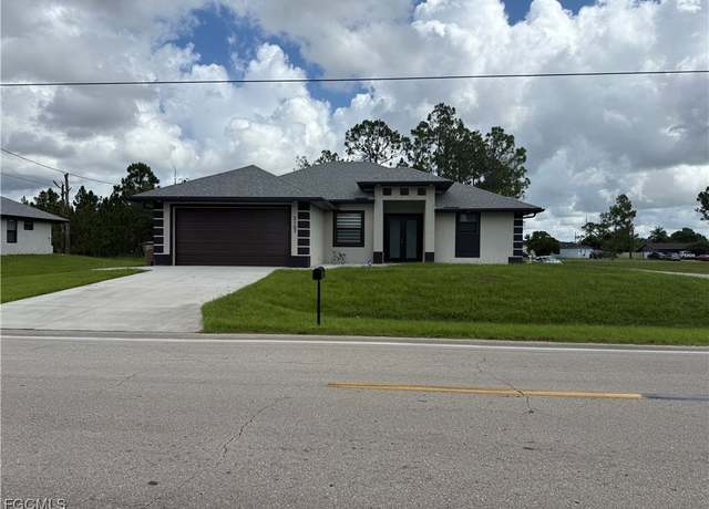 Property at 2107 E 10th St, Lehigh Acres, FL 33936, 3 beds, 2 baths