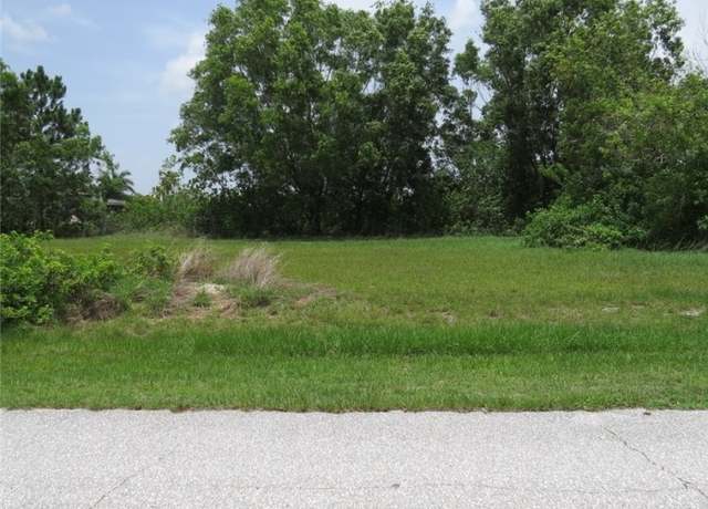 Property at 1905 NW 17th St, Cape Coral, FL 33993