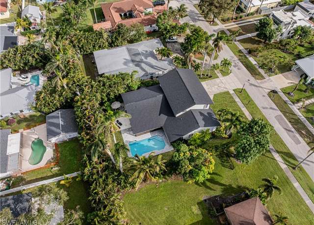 Property at 1341 Coconut Dr, Fort Myers, FL 33901, 5 beds, 4 baths