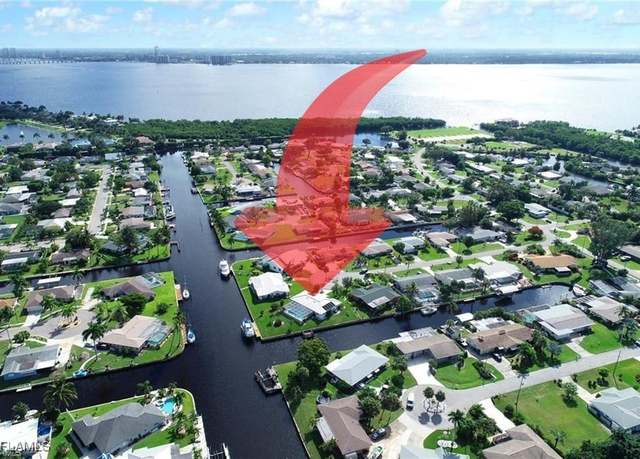 Property at 4343 S Gulf Cir, North Fort Myers, FL 33903, 3 beds, 2 baths