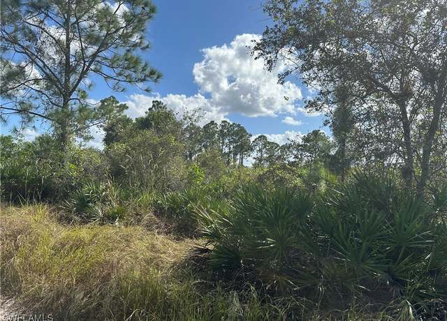 Property at 7825 1st Ter, Labelle, FL 33935