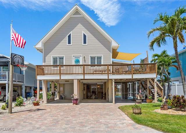 Property at 249 Pearl St, Fort Myers Beach, FL 33931, 3 beds, 3 baths