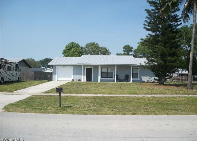 Property at 815 W Aztec Ave, Clewiston, FL 33440, 3 beds, 2 baths