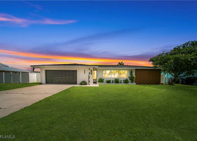 Property at 1903 Cornwallis Pkwy, Cape Coral, FL 33904, 4 beds, 3 baths