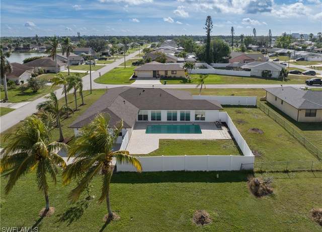 Property at 1725 SE 3rd St, Cape Coral, FL 33990, 5 beds, 3 baths