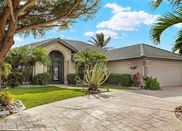 Property at 3229 SE 1st Ct, Cape Coral, FL 33904, 3 beds, 2 baths