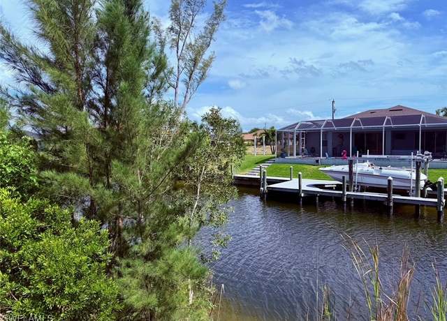 Property at 1812 SW 28th Ln, Cape Coral, FL 33914