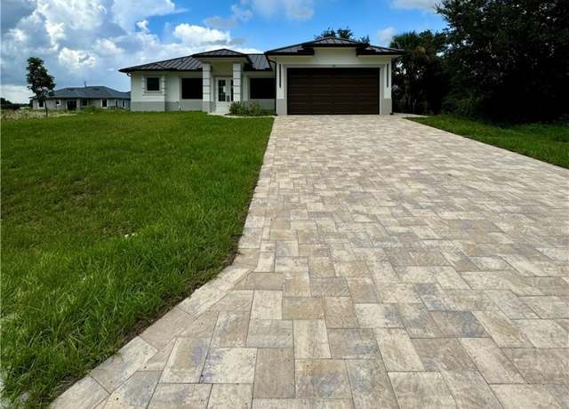 Property at 3012 Lady Ln, Labelle, FL 33935, 3 beds, 2 baths