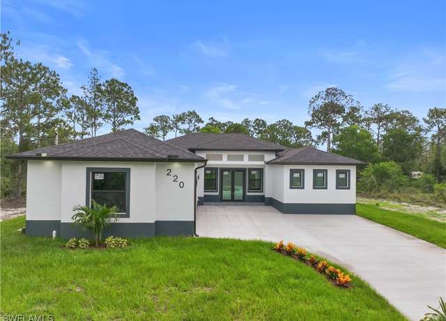 Property at 220 Wellington Ave, Lehigh Acres, FL 33936, 4 beds, 3 baths