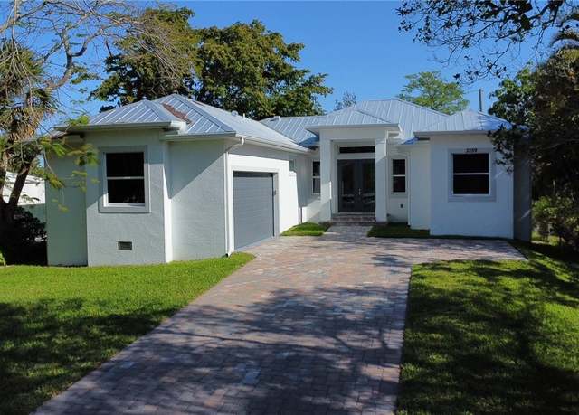Property at 3259 Karen Dr, Naples, FL 34112, 3 beds, 2 baths