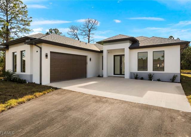 Property at 343 Shady Hollow Blvd E, Naples, FL 34120, 3 beds, 2 baths