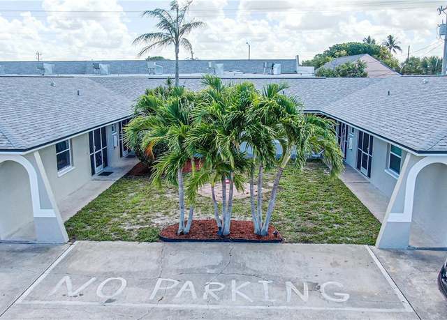 Property at 3331 SE 15th Pl, Cape Coral, FL 33904, 10 beds, 8 baths