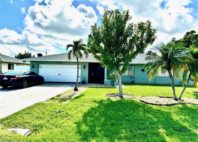 Property at 2930 W Country Club Blvd, Cape Coral, FL 33904, 3 beds, 2 baths