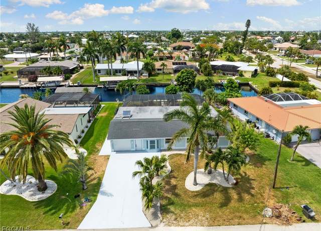 Property at 1443 Windsor Ct, Cape Coral, FL 33904, 5 beds, 3 baths