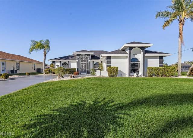 Property at 2027 SE 21st St, Cape Coral, FL 33990, 3 beds, 2.5 baths