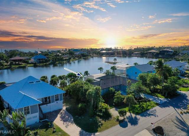 Property at 3285 Twin Lakes Ln, Sanibel, FL 33957, 3 beds, 2.5 baths