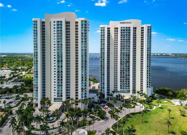 Property at 3000 Oasis Grand Blvd, Fort Myers, FL 33916, 3 beds, 2.5 baths