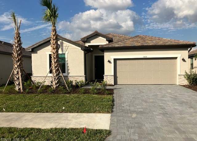 Property at 13838 Hunter Oak Dr, Fort Myers, FL 33913, 4 beds, 3 baths