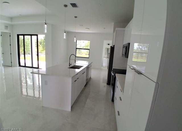 Property at 1403 Wagner Ave, Lehigh Acres, FL 33972, 3 beds, 2.5 baths