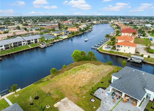 Property at 1101 SE 38th St, Cape Coral, FL 33904