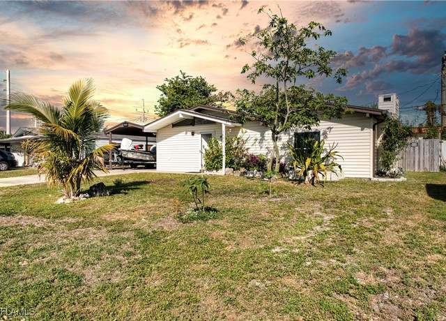 Property at 1631 North Dr, Fort Myers, FL 33907, 3 beds, 2 baths