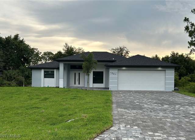 Property at 1621 Lincoln Ave, Lehigh Acres, FL 33972, 3 beds, 3 baths
