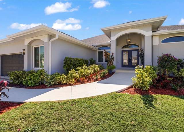 Property at 4837 Regal Dr, Bonita Springs, FL 34134, 4 beds, 3 baths