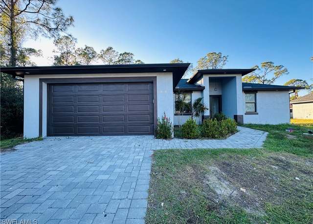 Property at 6010 S Moss Cir, Labelle, FL 33935, 3 beds, 2 baths