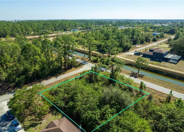 Property at 4407 20th St E, Alva, FL 33920