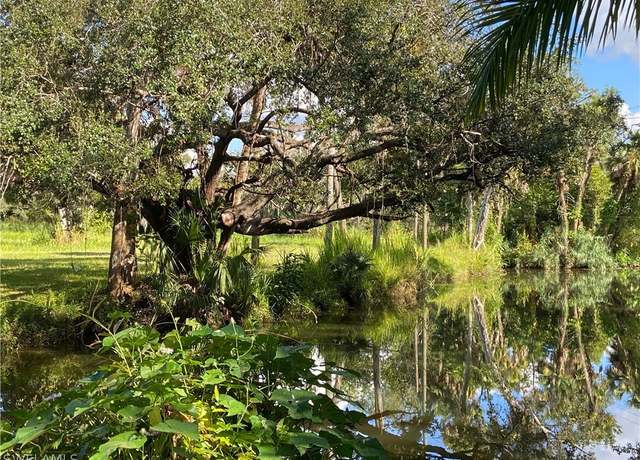 Property at 4741 Lone Pine Ct, Fort Myers, FL 33905