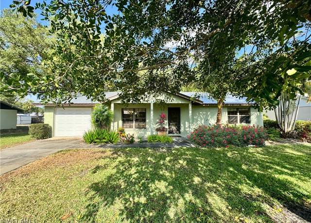 Property at 75 Hardee St, Labelle, FL 33935, 2 beds, 2 baths