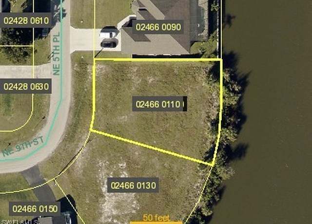 Property at 905 NE 5th Pl, Cape Coral, FL 33909