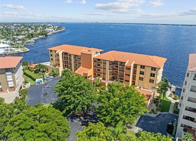 Property at 4015 SE 20th Pl #206, Cape Coral, FL 33904, 2 beds, 2 baths
