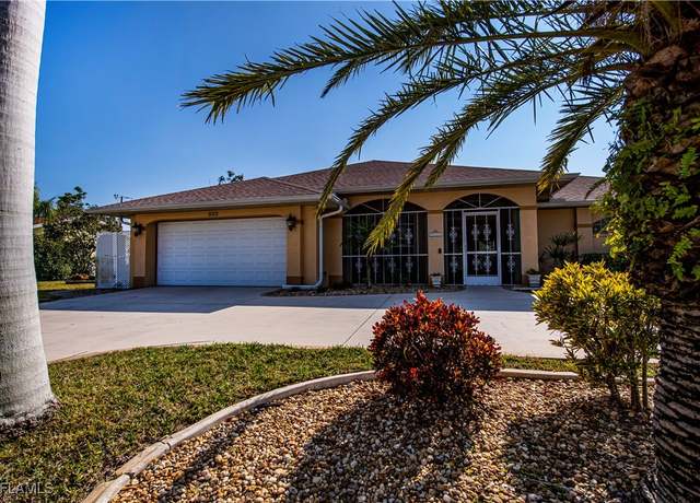 Property at 920 SE 17th St, Cape Coral, FL 33990, 3 beds, 2 baths