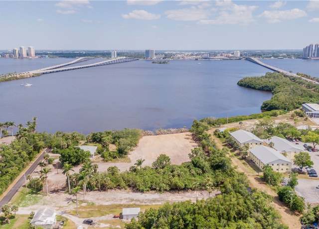 Property at 1059 River Rd, North Fort Myers, FL 33903
