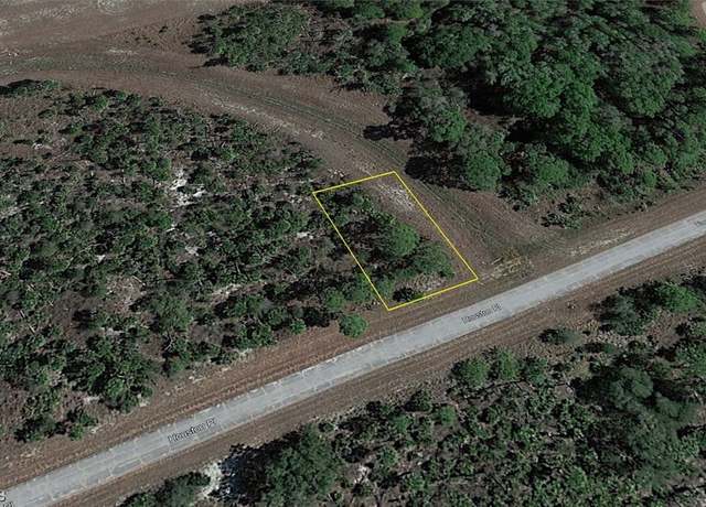 Property at 309 Houston Pl, Labelle, FL 33935