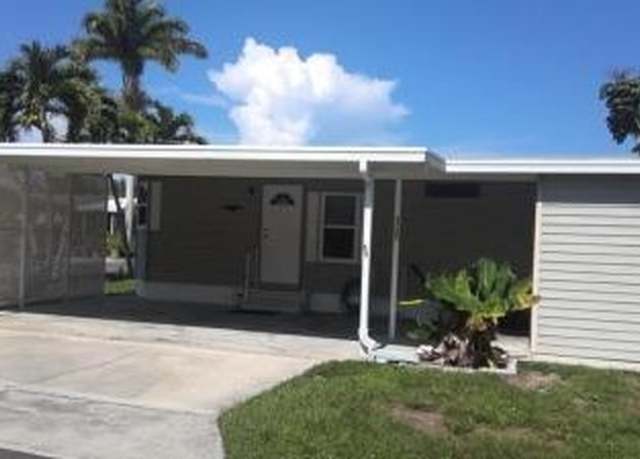 Property at 7127 Ladyfish Dr, St James City, FL 33956, 2 beds, 1.5 baths