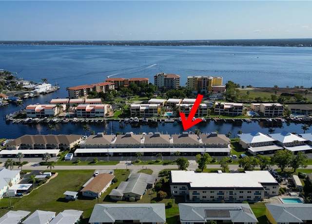 Property at 4023 SE 19th Pl #207, Cape Coral, FL 33904, 3 beds, 2 baths