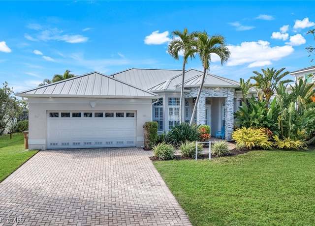 Property at 5024 SW Pelican Blvd, Cape Coral, FL 33914, 3 beds, 3 baths