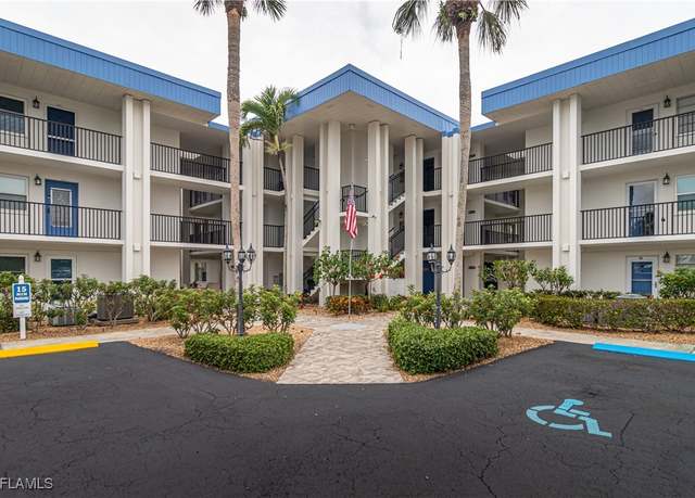 Property at 1828 Pine Valley Dr #201, Fort Myers, FL 33907, 1 bed, 1.5 baths
