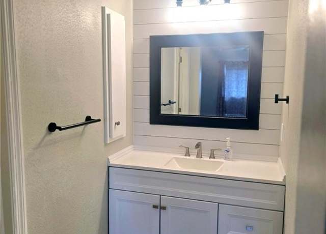Property at 3806 Country Club Blvd, Cape Coral, FL 33904, 3 beds, 2 baths