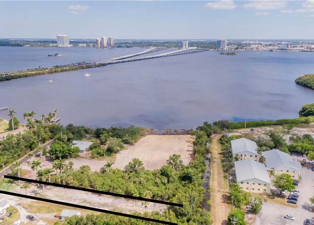 Property at 1069 River Rd, North Fort Myers, FL 33903