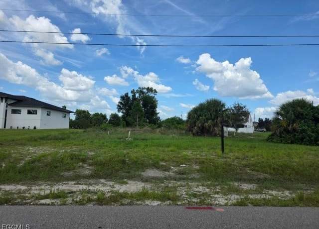 Property at 217 SW 10th Ave, Cape Coral, FL 33991